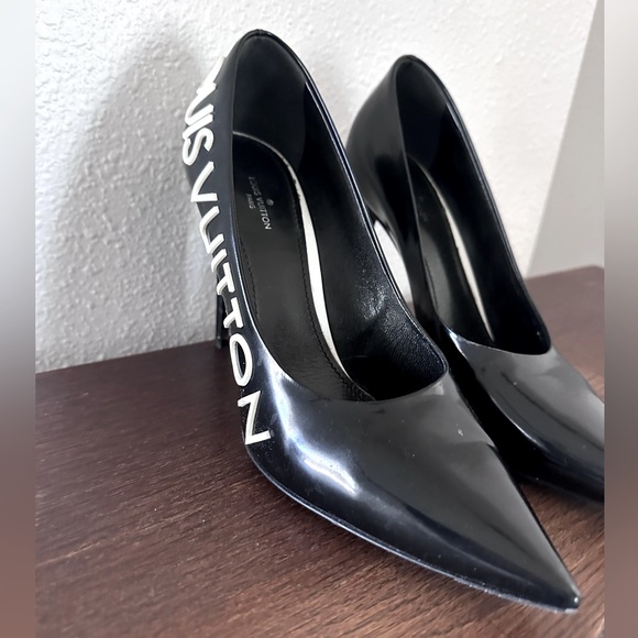 Beautiful Louis Vuitton classic black leather Call Back Pumps ~ size EUR 40 - Picture 1 of 5
